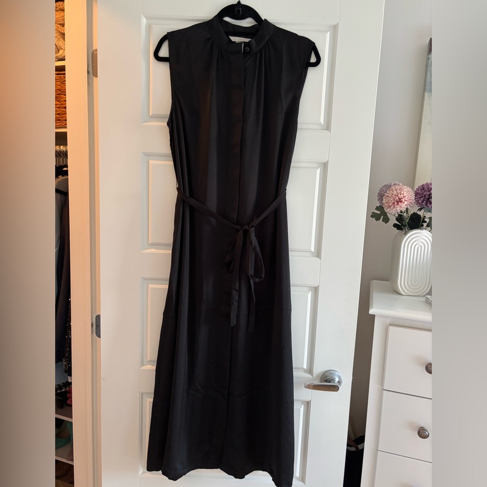 PRE-OWNED H&M Black Maxi Dress with Belt | M